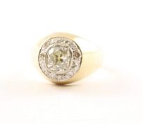Diamantring, 585/ooo GG, Altschliffdiamant, kleine Brillanten u. Diamanten, 12,3g. Expertise Richarz
