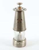 Scherzkaraffe, Grubenlampe, mit Spieluhr