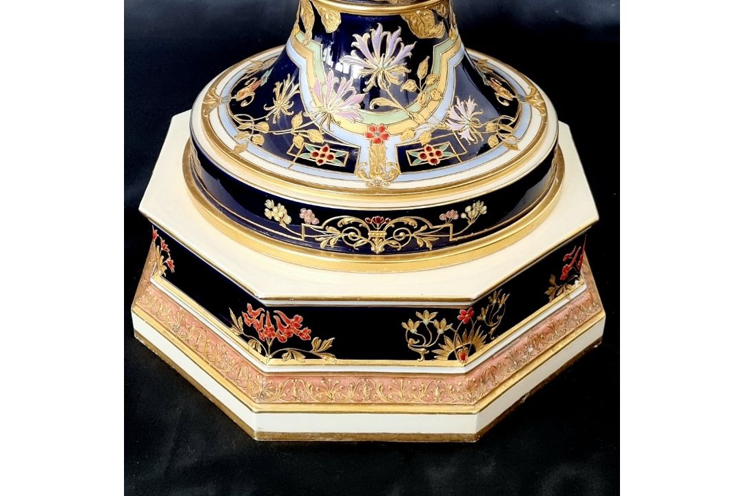 KPM Berlin, große Victoria Vase, 104 cm, „Juwelendekor“ - Bild 11 aus 16