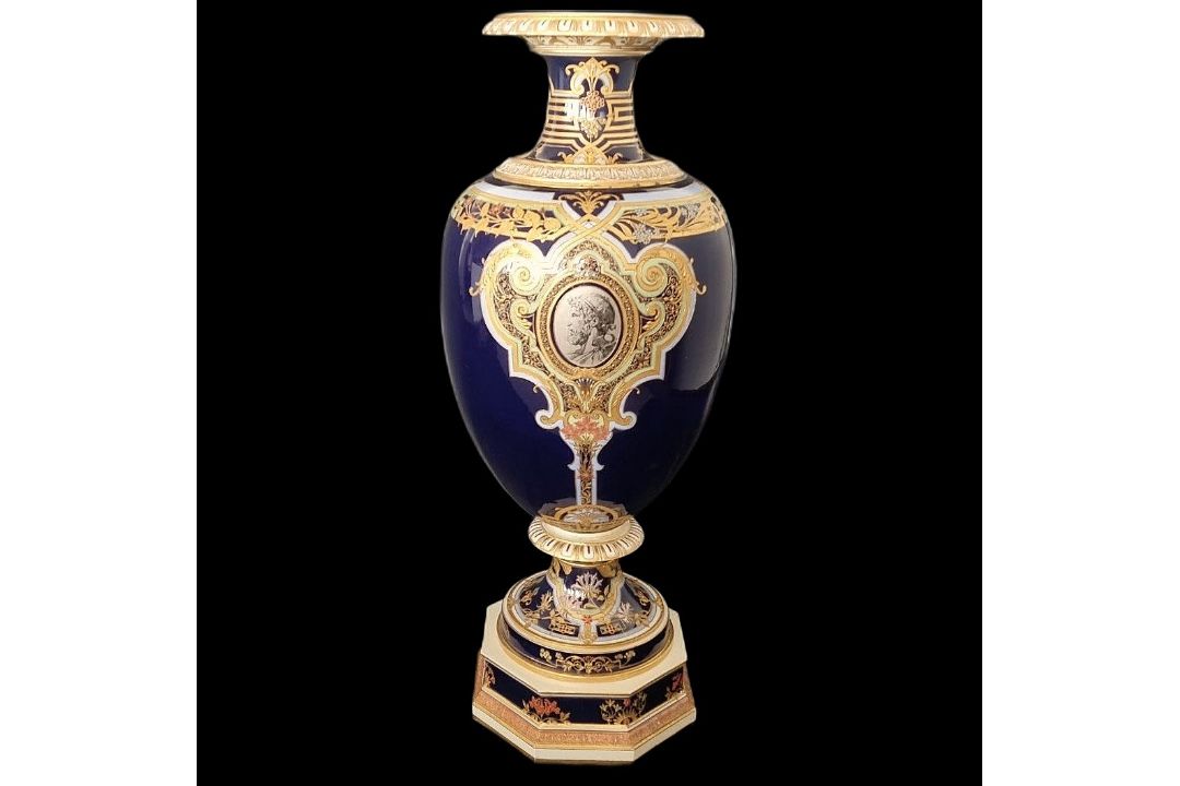 KPM Berlin, große Victoria Vase, 104 cm, „Juwelendekor“ - Bild 2 aus 16