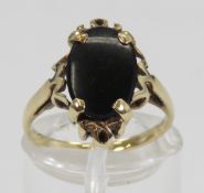 10kt Yellow Gold Onyx Ring