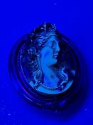 Antique 14KT High Relief Cameo Brooch