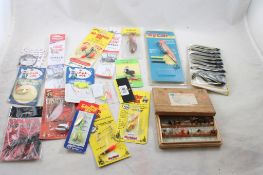 Fishing Lures & Tackle Trylon Flies in Wooden Box