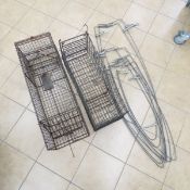 2 Live animal traps & Large stretchers