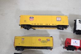 10 HO Train Cars Engine w/A Pusher, Ore Car, Plus