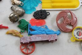 Cracker Jack & Gumball Machine Toy Prizes