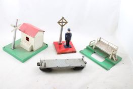 Lionel Train Flatbed Car + Crossings + Loading