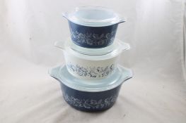 Pyrex Colonial Mist Set of 3 Nesting Bowls w/Lids