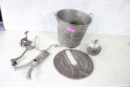 Universal Bread #8 Bread Maker, 12