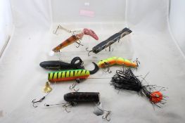 7 Muskie Fishing Lures 6 Wood & 1 Rubber