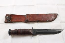 USMC KABAR Fixed Blade Knife in Sheath