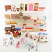 Wooden Doll House Furniture & Miniatures
