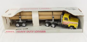 ERTL Heavy Duty Logger with box