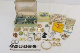 Vintage Stone box & Jewelry- Krementz, Trifari