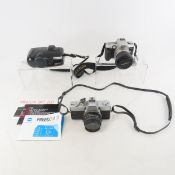 3 Vintage Minolta Cameras SRT200, Maxxum 5