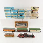 18 HO Scale Train Cars- some advertising