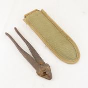 WWI US Military wire cutters in pouch