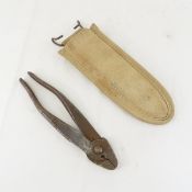 WWI US Military wire cutters in pouch