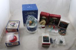 Christmas Peanuts Musical Snow Globe & 6 Ornaments