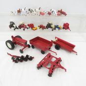 Diecast Tractors Trailers & Farm Animals