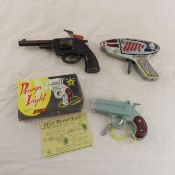 Wyandotte Clicker, Tin Laser & Flashlight Toy Guns