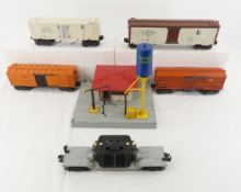Vintage Lionel train cars & accessories
