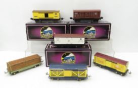 6 Train Cars, US Toy Company and MTH Some NIB