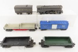 Lionel 221 engine, tender & 4 cars