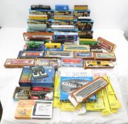 HO Train Collection- 4 Engines, Cars & Accessories