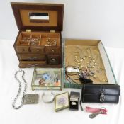 Vintage Musical Jewelry Box with Jewelry