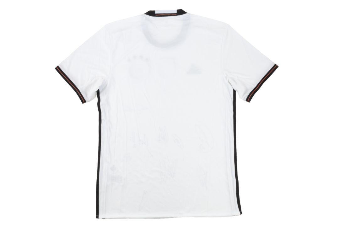 Von 9 Spielern signiertes Deutschland Trikot – Germany national team jersey signed by 9 players - Bild 2 aus 4