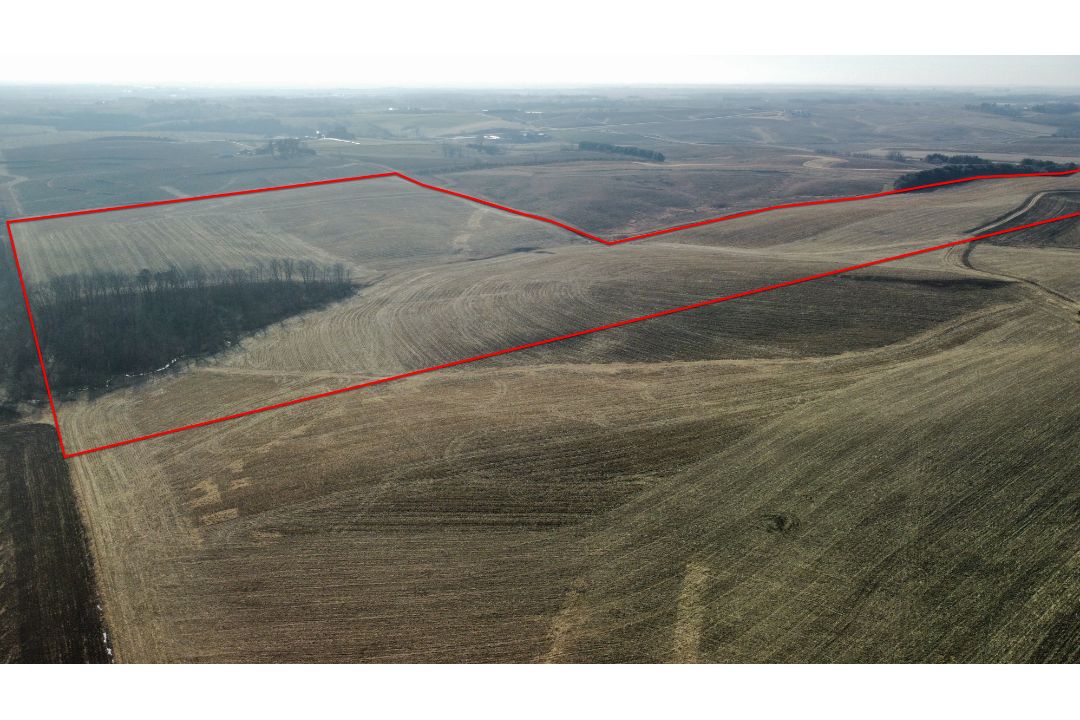 Dubuque County - 100 Acres M/L