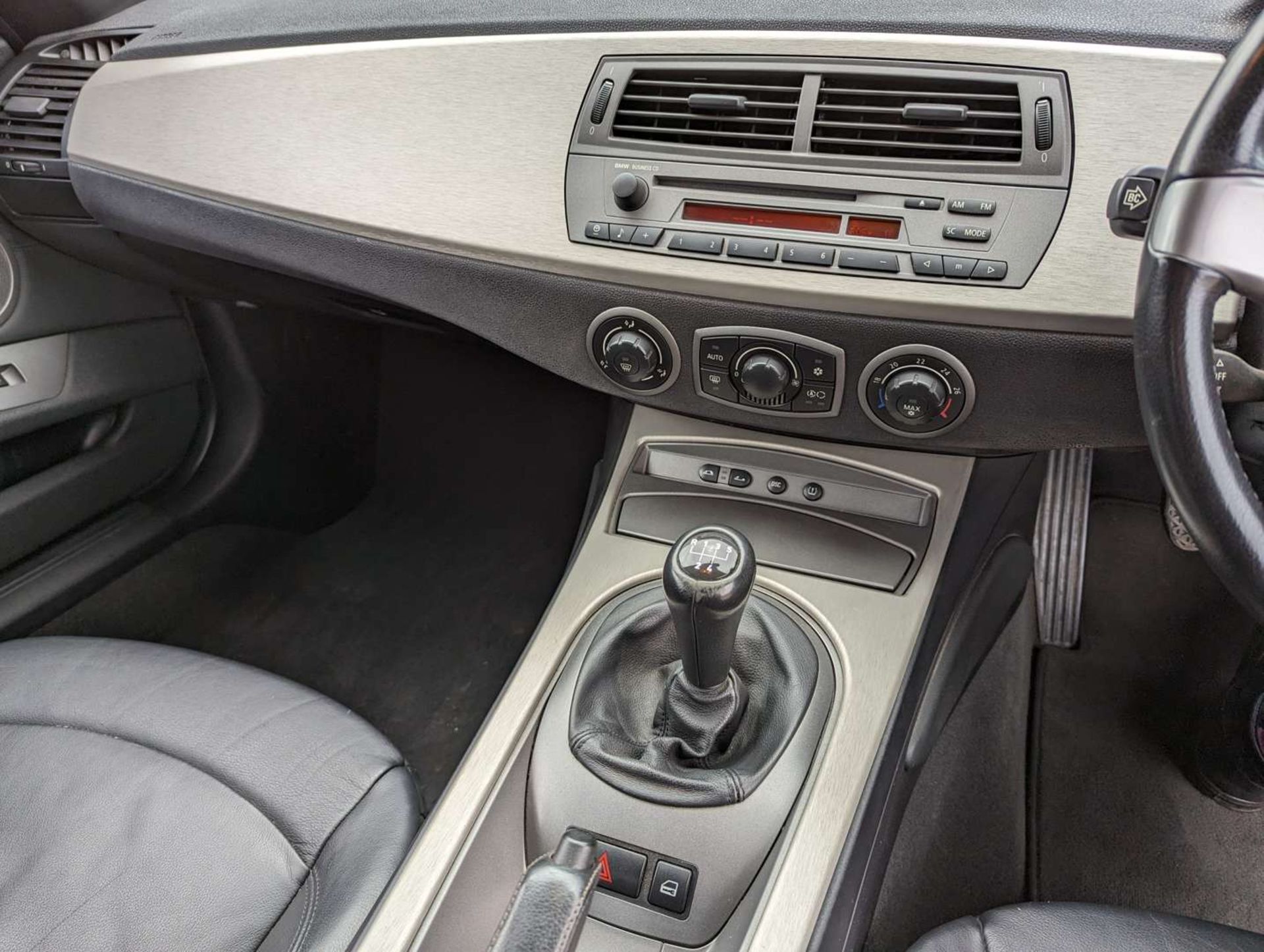 2004 BMW Z4 2.2I SE CONVERTIBLE - Image 23 of 30