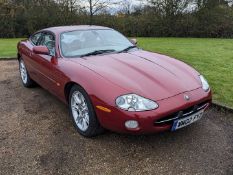 2002 JAGUAR XK8 4.0 COUPE AUTO