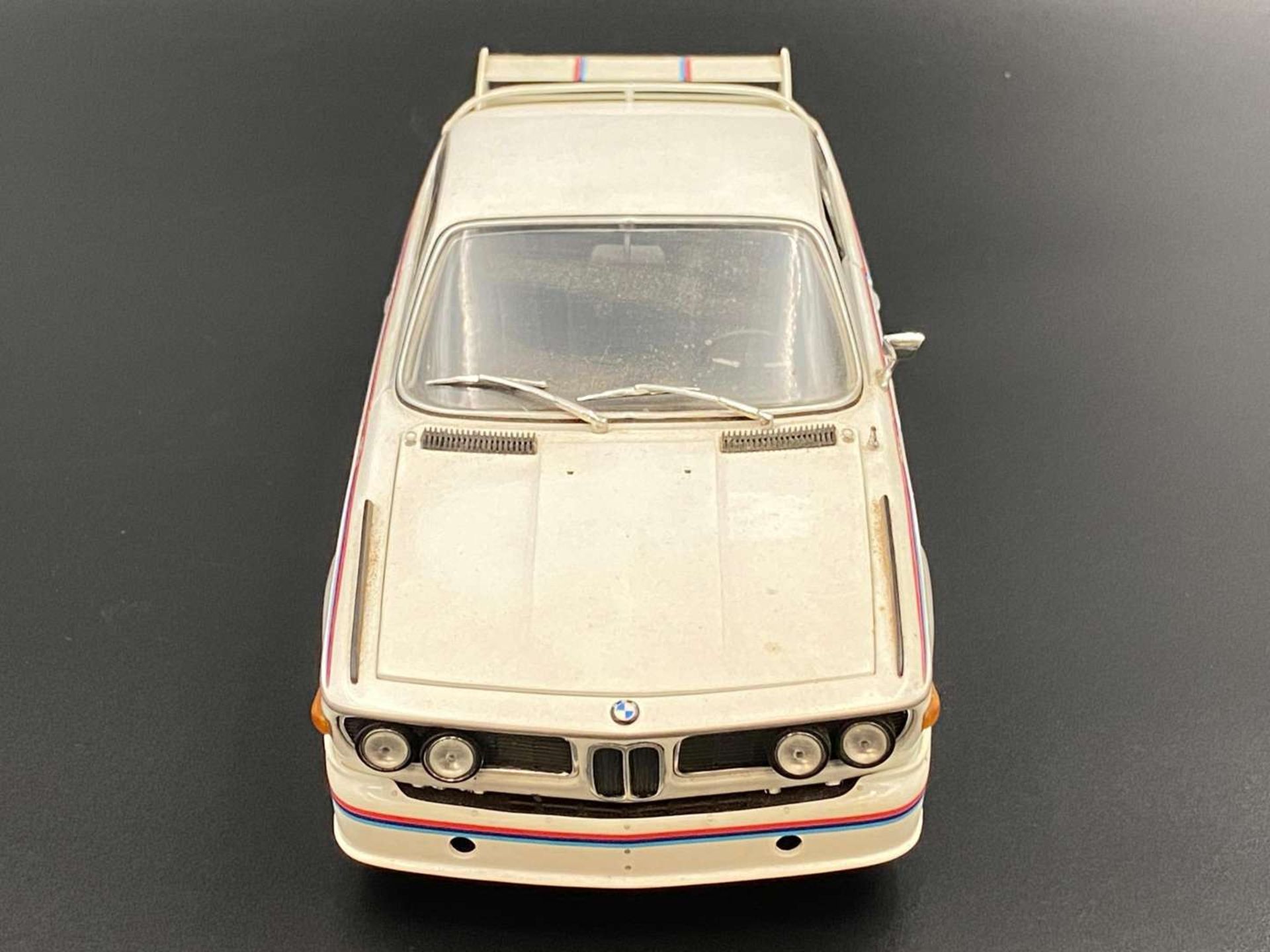 MINICHAMPS. 1973 BMW 3.0 CSL 1:18 - Image 3 of 6