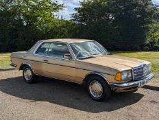 1985 MERCEDES 230 CE AUTO