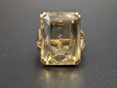 Citrine 9ct gold dress ring