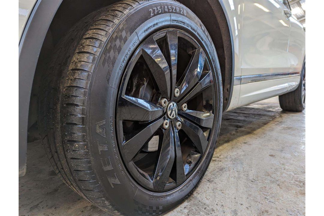 2014 VOLKSWAGEN TOUAREG V6 R-LINE TDI BMT - Image 19 of 29