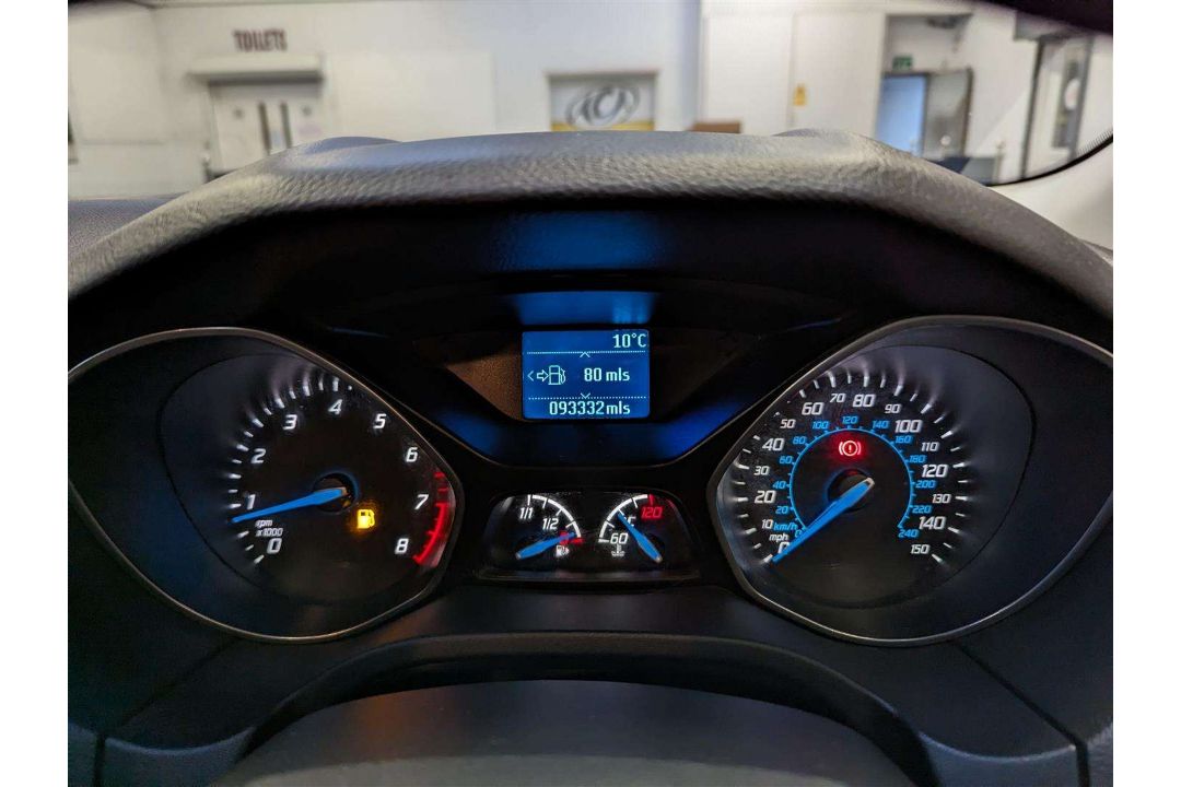 2013 FORD FOCUS ZETEC TURBO - Image 22 of 25