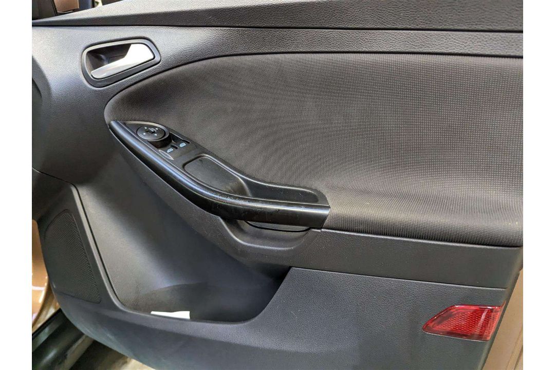 2013 FORD FOCUS ZETEC TURBO - Image 13 of 25