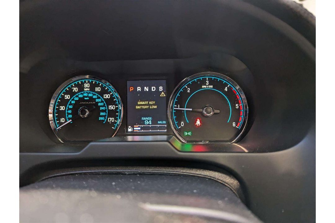 2014 JAGUAR XF R-SPORT V6 D AUTO - Image 16 of 26