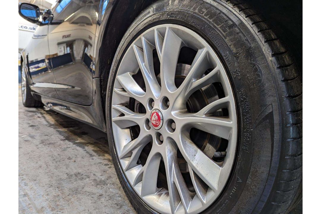 2014 JAGUAR XF R-SPORT V6 D AUTO - Image 25 of 26