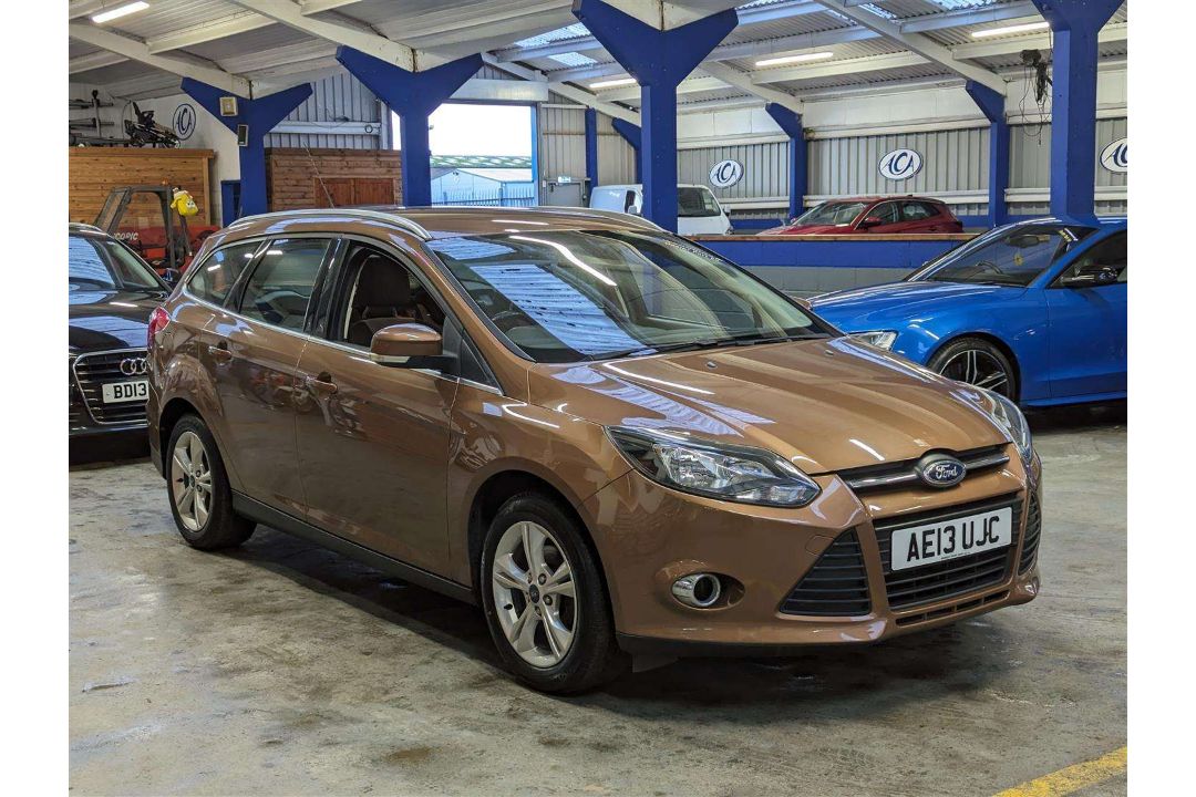 2013 FORD FOCUS ZETEC TURBO - Image 10 of 25