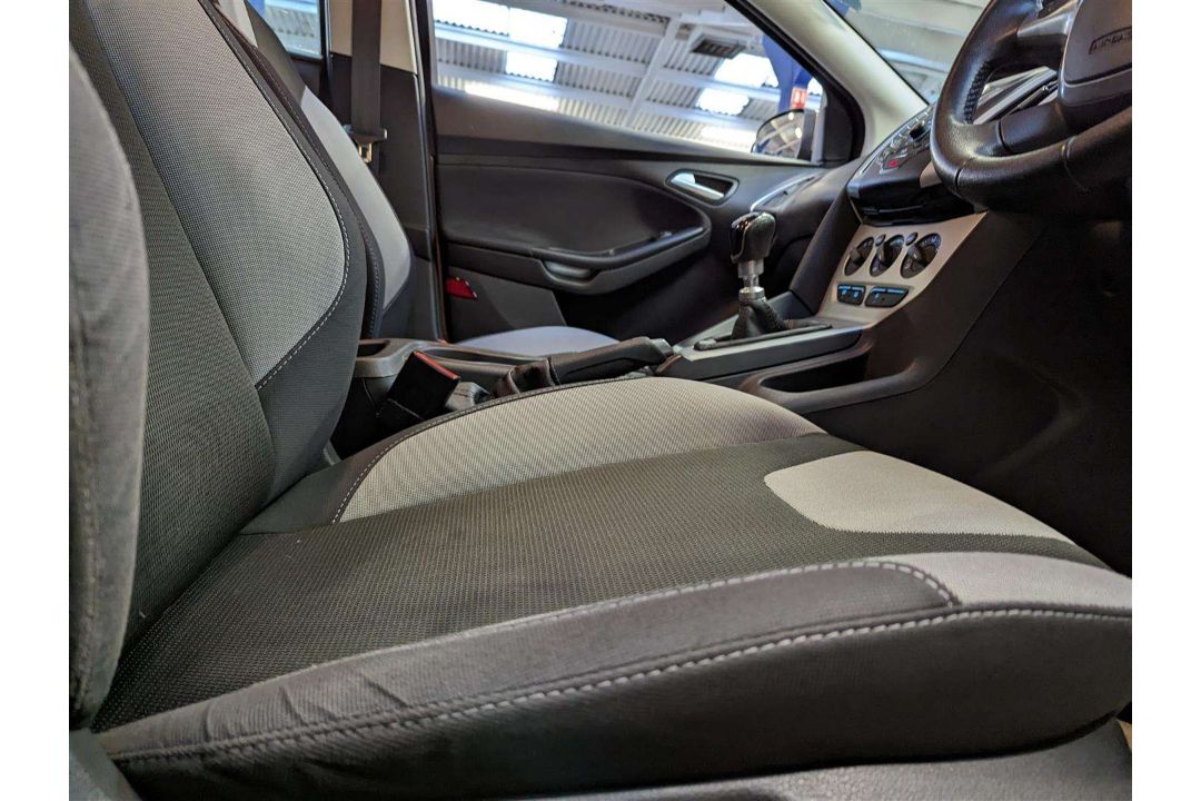2013 FORD FOCUS ZETEC TURBO - Image 14 of 25