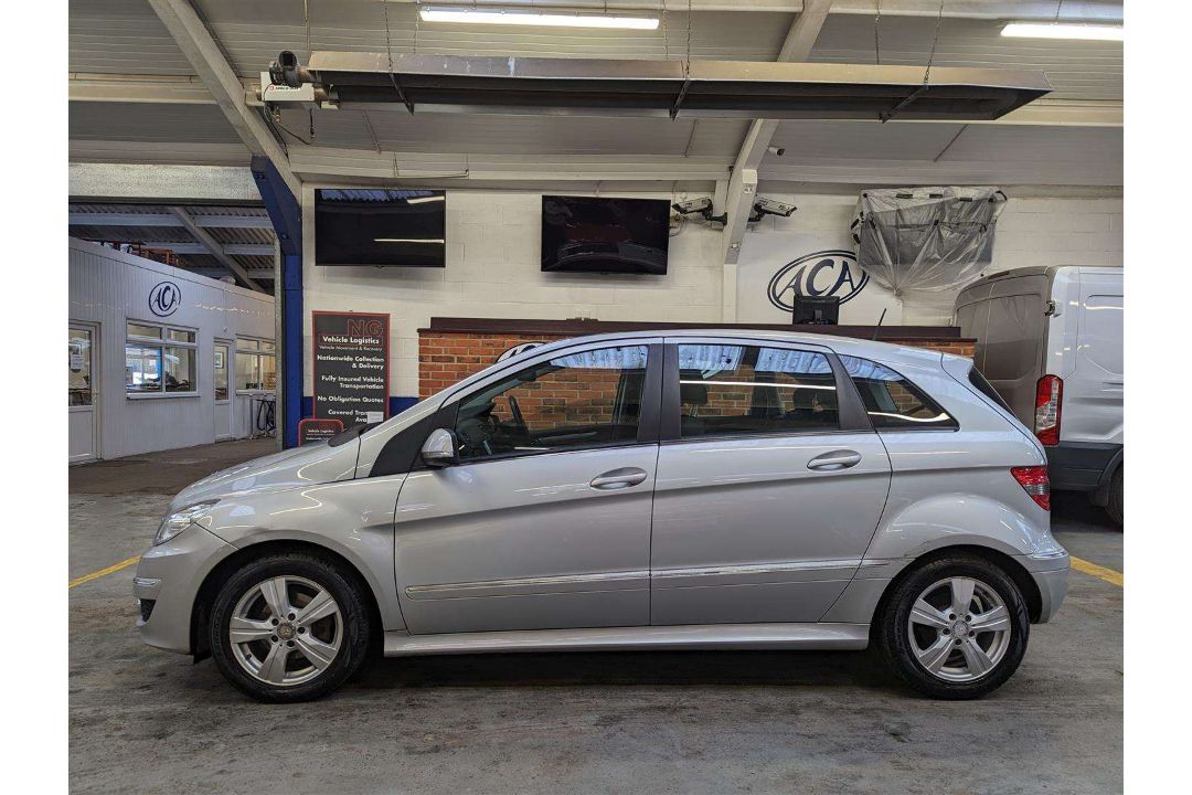2009 MERCEDES-BENZ B160 SE CVT - Image 2 of 30