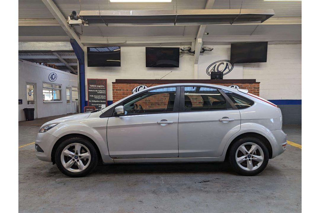2010 FORD FOCUS ZETEC 100 - Image 2 of 23