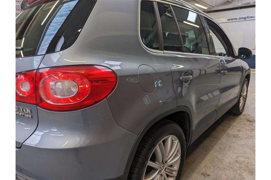 2009 VOLKSWAGEN TIGUAN SPORT TDI 140 AUTO - Image 20 of 27