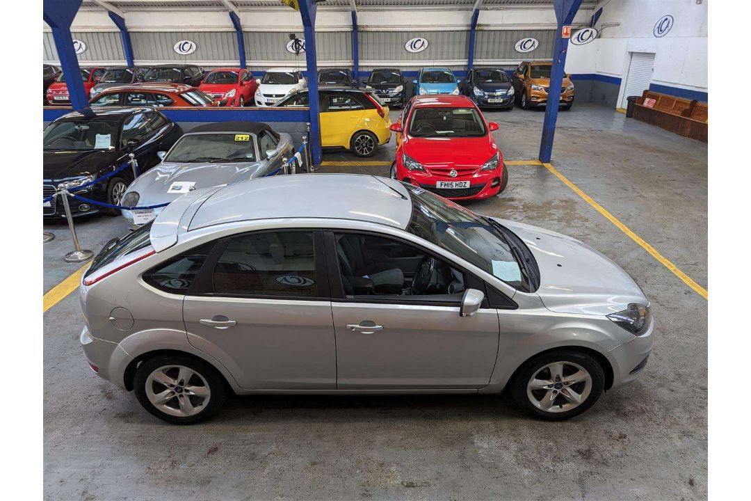 2010 FORD FOCUS ZETEC 100 - Image 20 of 23