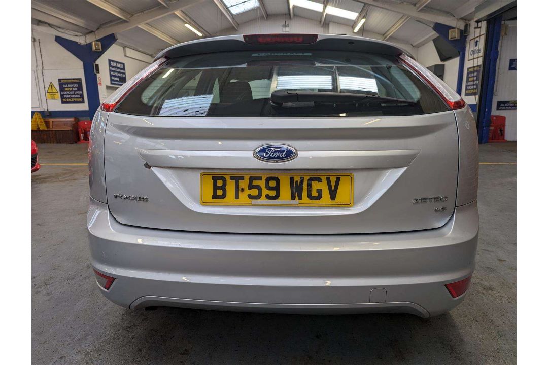 2010 FORD FOCUS ZETEC 100 - Image 3 of 23