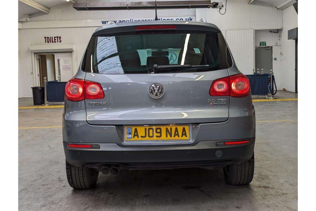 2009 VOLKSWAGEN TIGUAN SPORT TDI 140 AUTO - Image 7 of 27